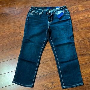 Womens new with tags capri jean.